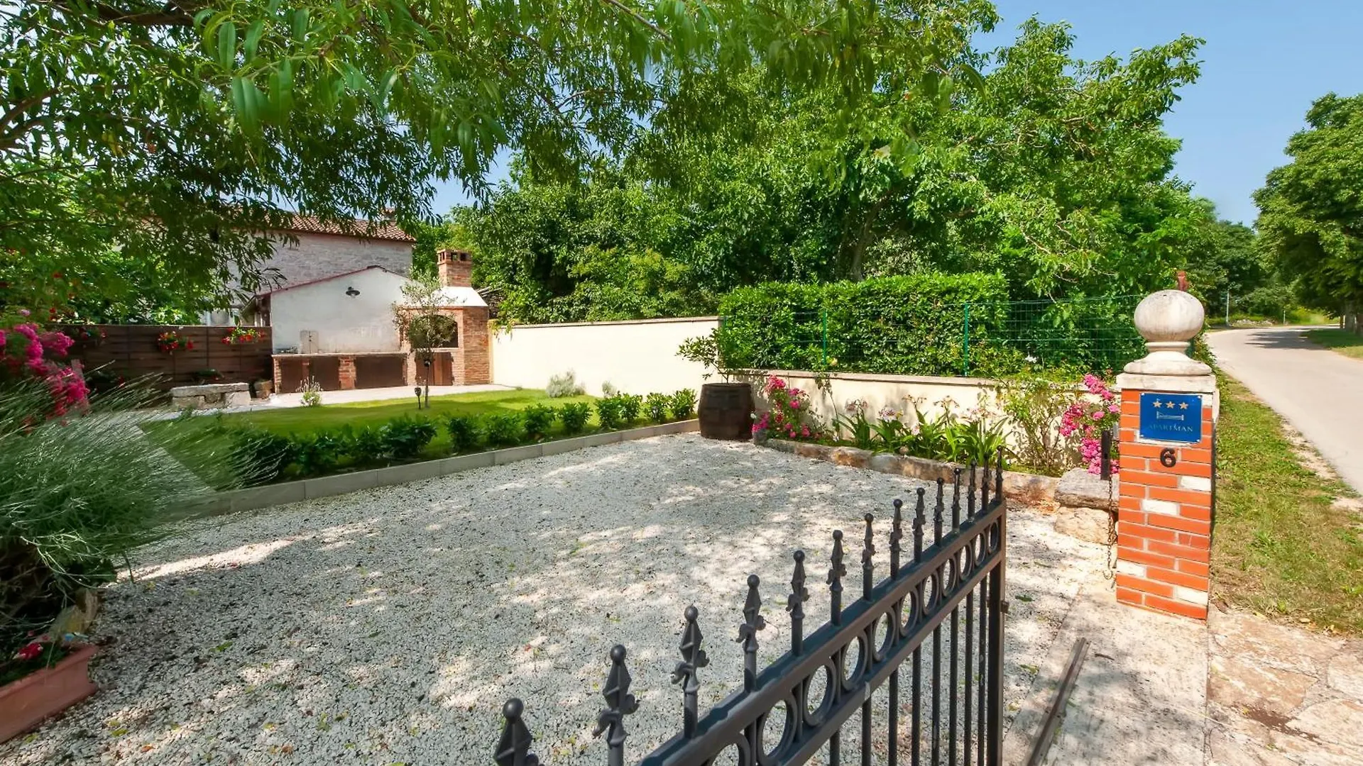 شقة House Mario Near Rovinj كانافانار