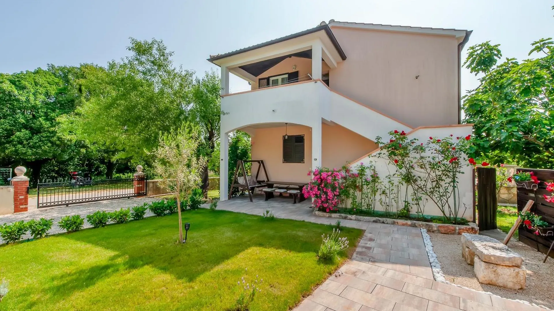 شقة House Mario Near Rovinj كانافانار